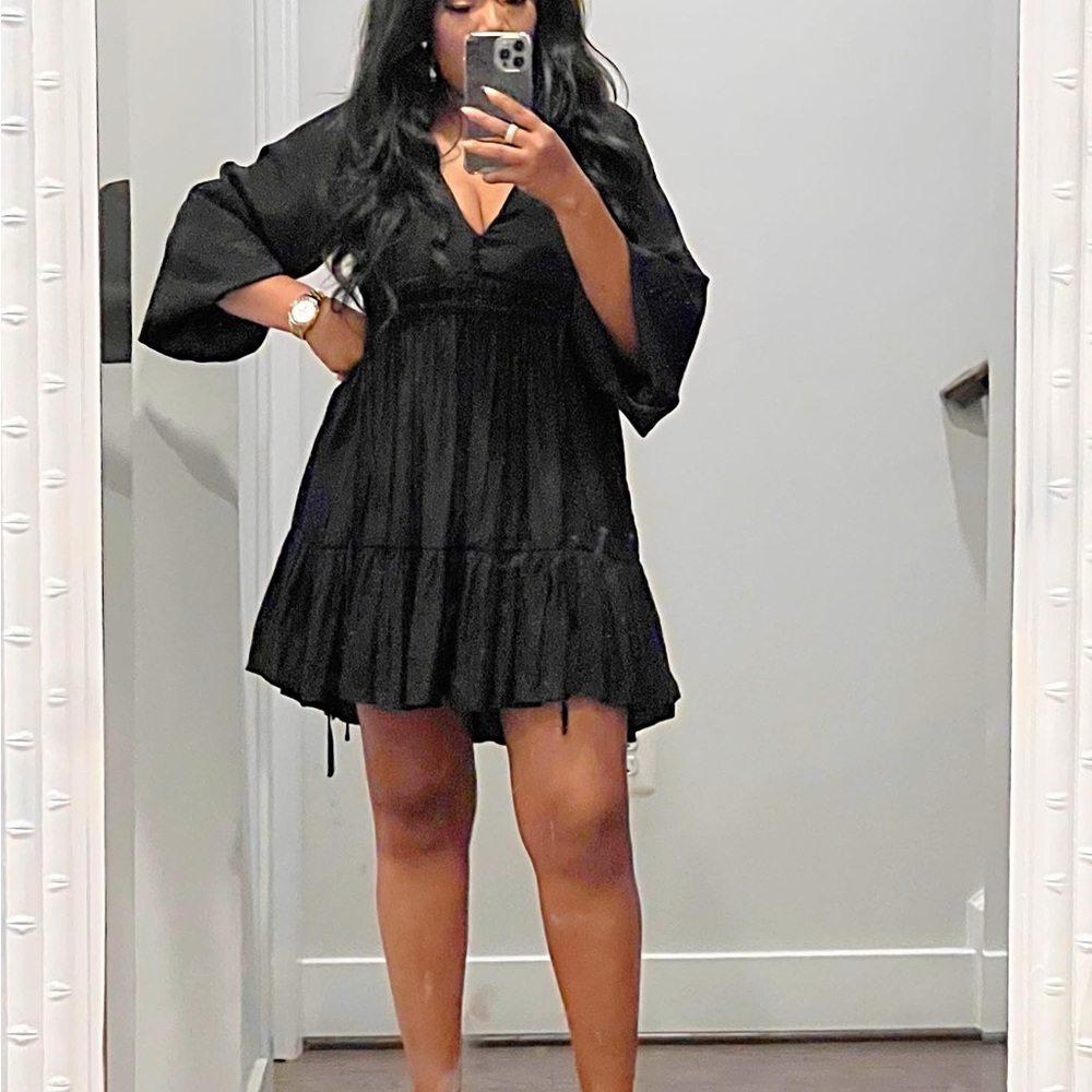 Black mini v neck long sleeve tiered smock dress